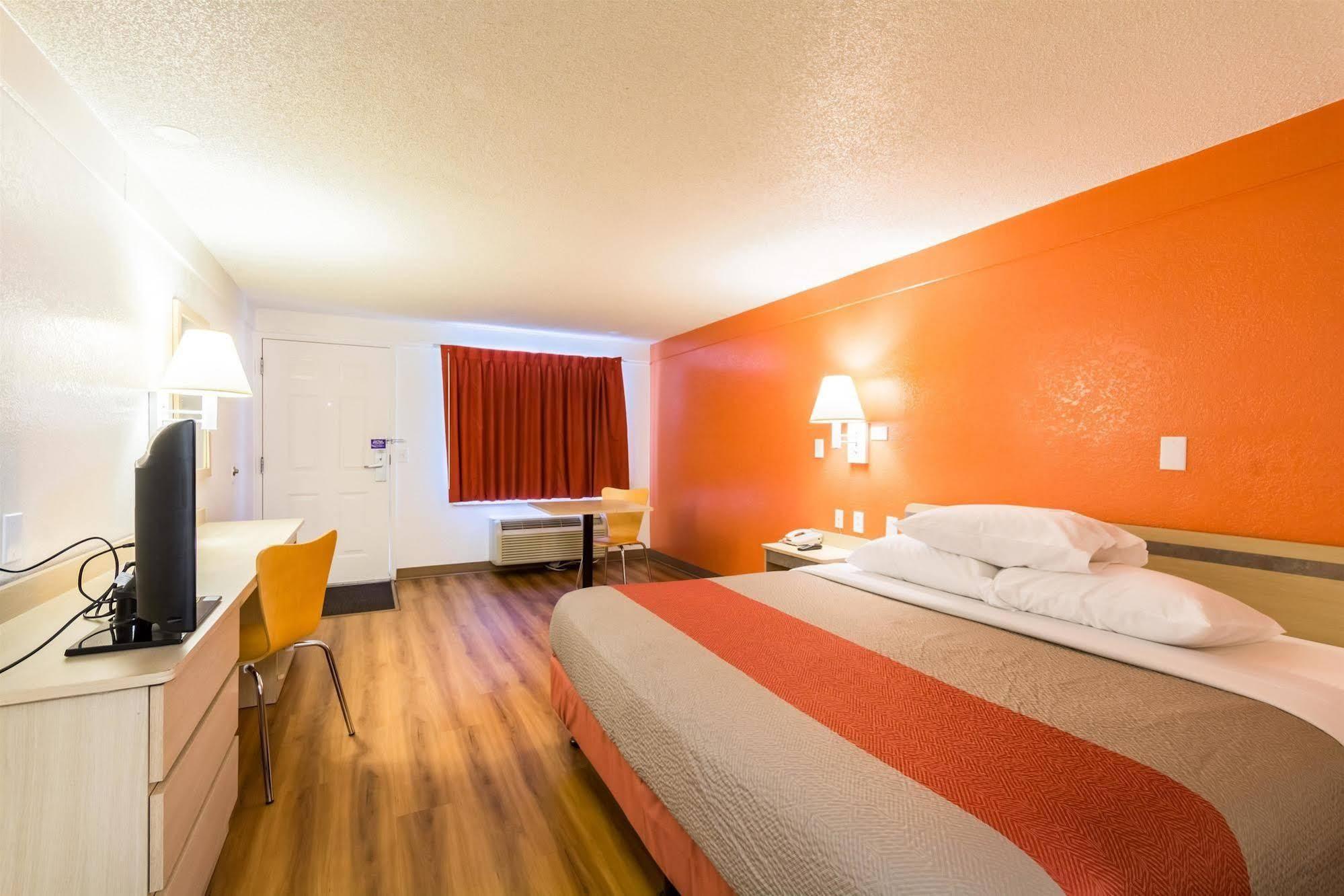 Travelodge By Wyndham Essington / Philadelphia Airport Dış mekan fotoğraf